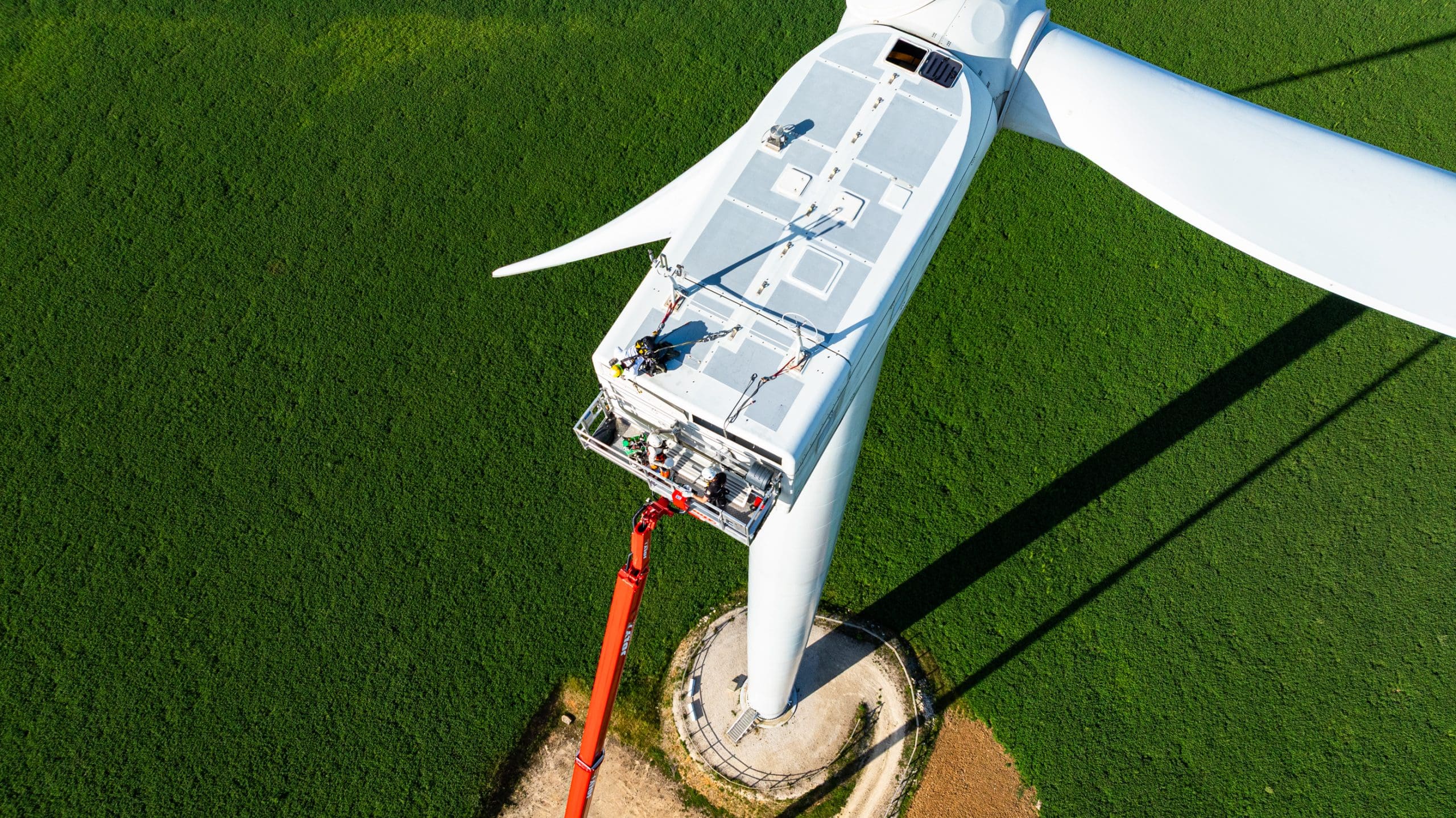 nacelle 100m RUTHMANN T1000HF location avec opérateur unique en france